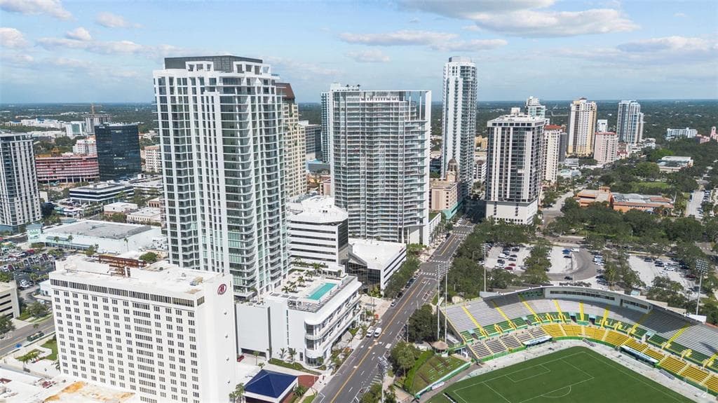 301 1ST STREET S UNIT 1502 ST PETERSBURG, FL 33701