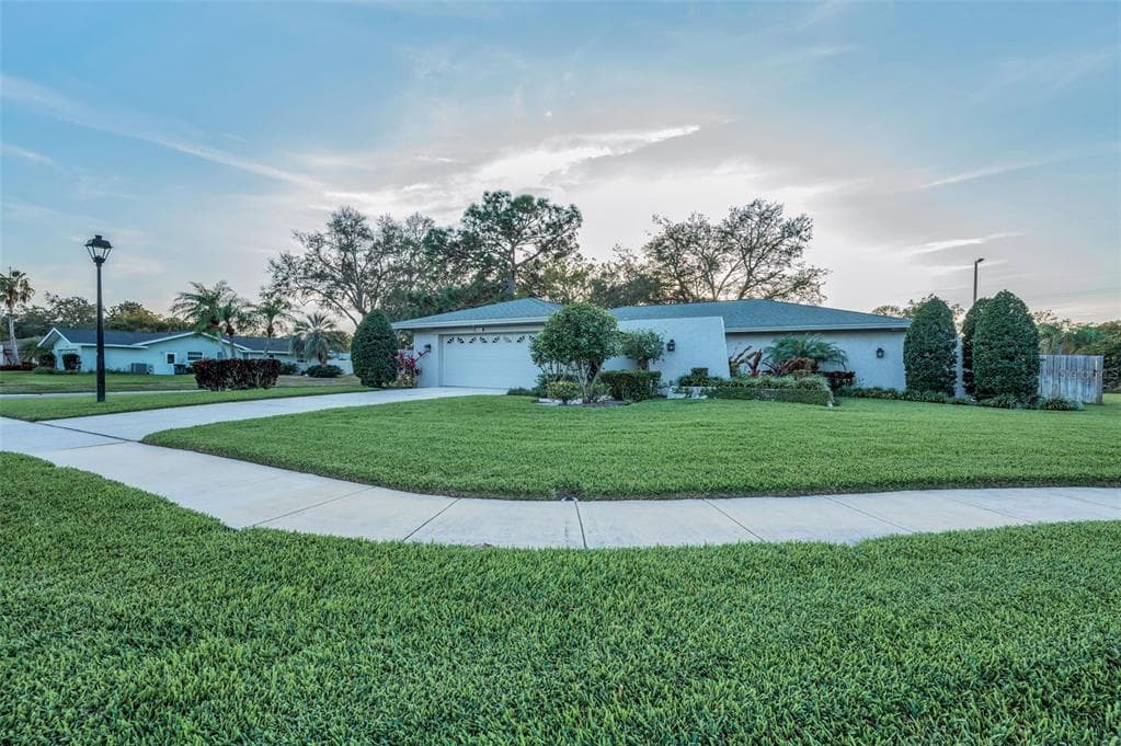 2664 WESTCHESTER DRIVE N CLEARWATER, FL 33761