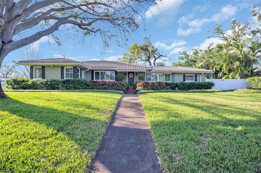 6300 6TH AVENUE N ST PETERSBURG, FL 33710