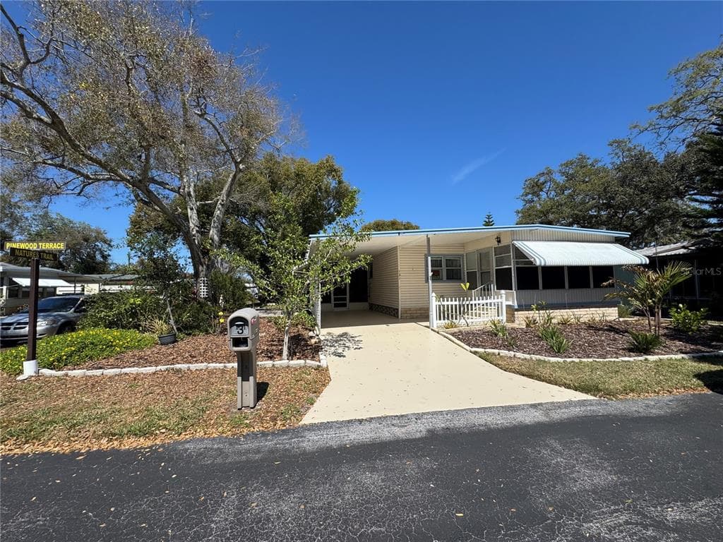 131 PINEWOOD TERRACE UNIT 8