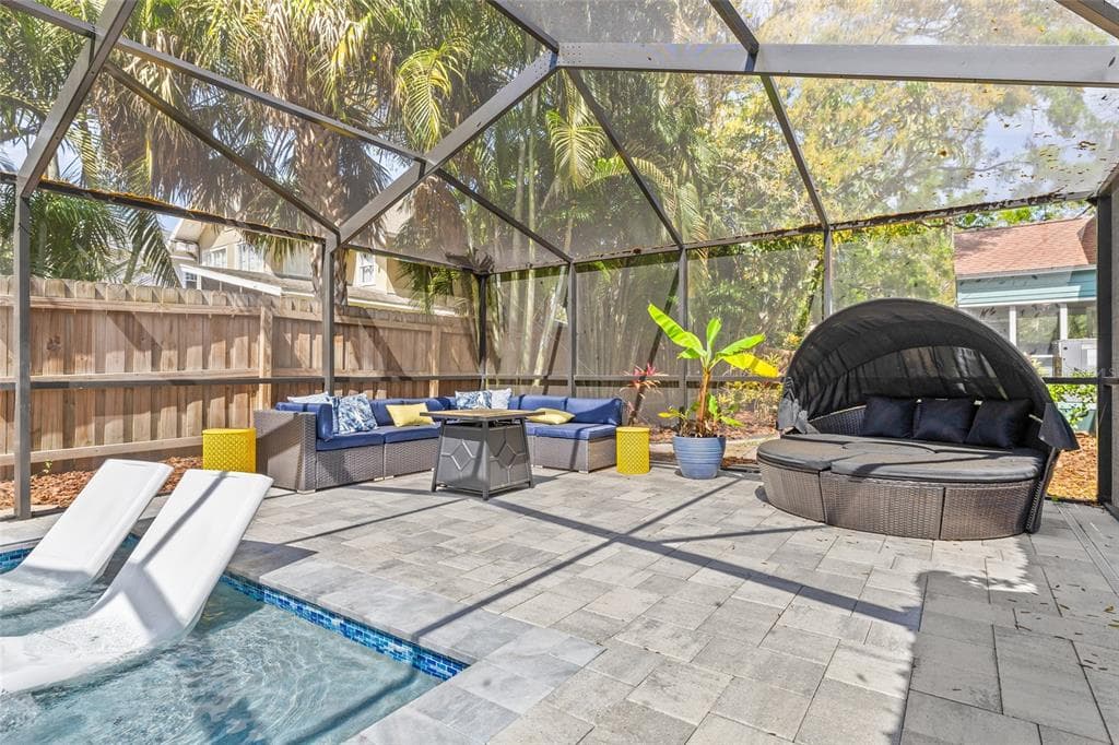 1010 26TH AVENUE N ST PETERSBURG, FL 33704