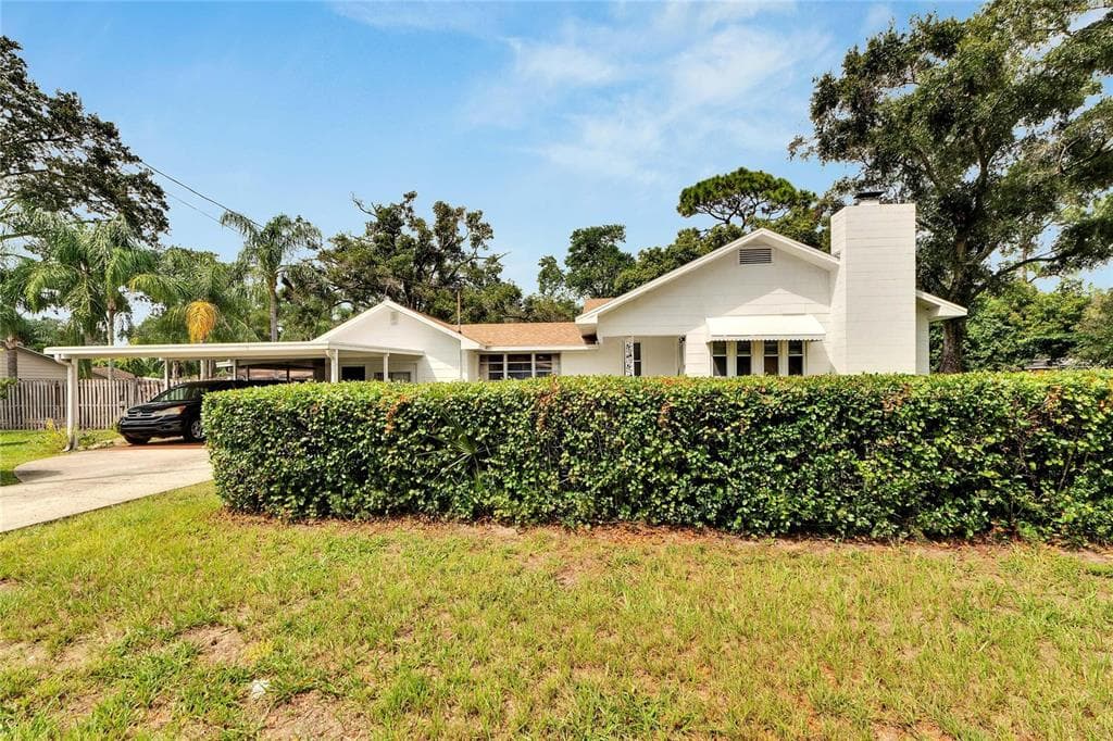 11718 N OLA AVE TAMPA, FL 33612