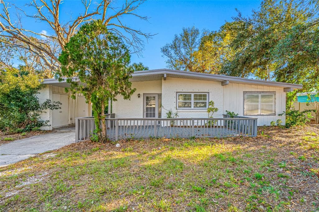 3104 BAY STREET SARASOTA, FL 34237
