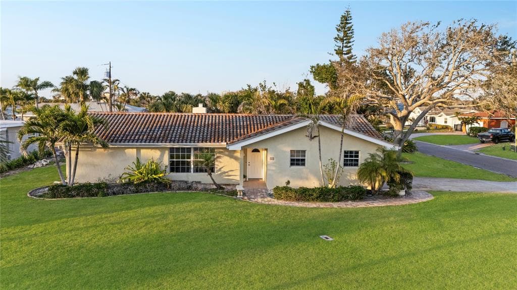 111 22ND STREET BELLEAIR BEACH, FL 33786