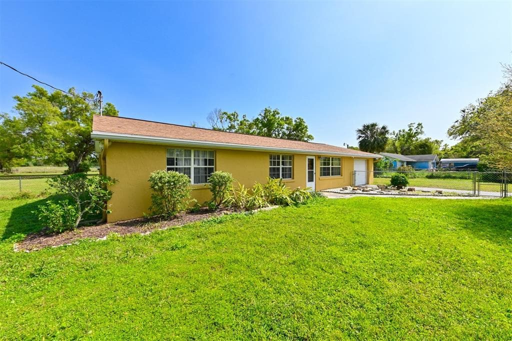 6013 MAPLE LANE