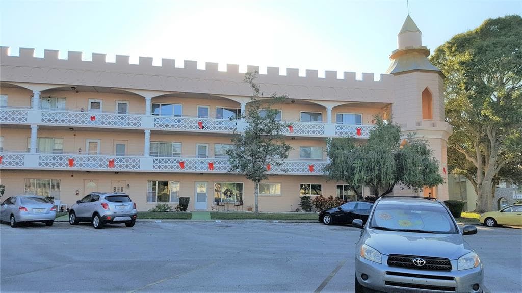 2457 ECUADORAIN WAY UNIT 55 CLEARWATER, FL 33763