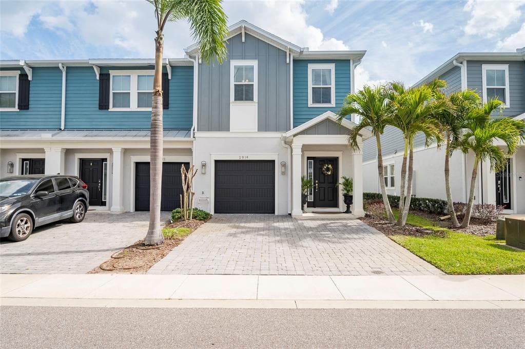 2914 GRAND KEMERTON PLACE TAMPA, FL 33618