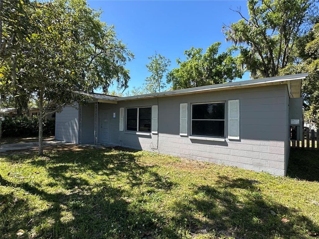 1003 N BRACEWELL DRIVE PLANT CITY, FL 33563