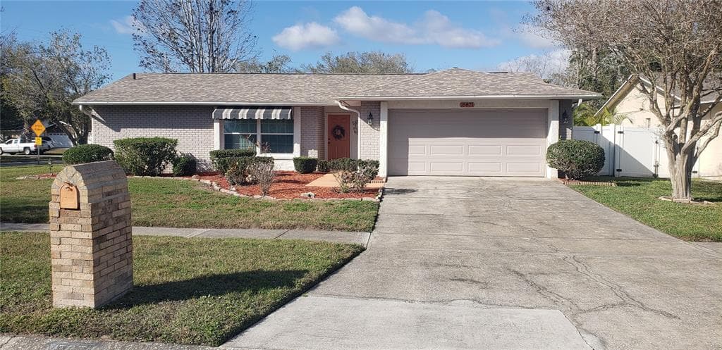 15871 COUNTRY LAKE DR