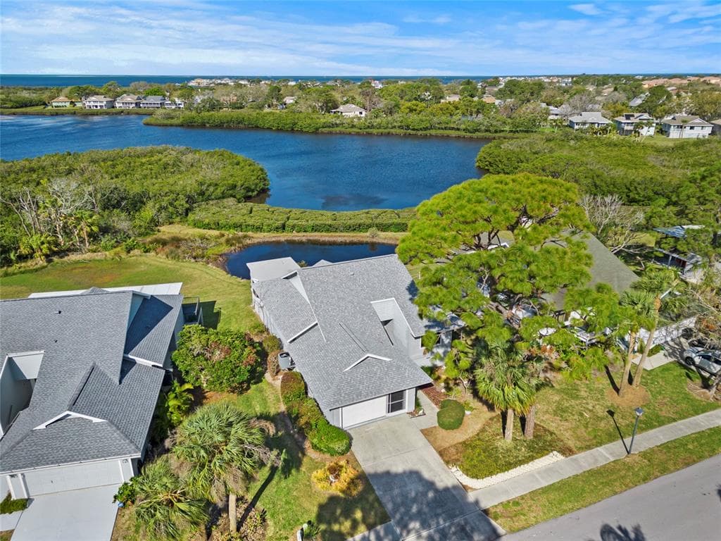 1020 LAKE AVOCA DRIVE TARPON SPRINGS, FL 34689