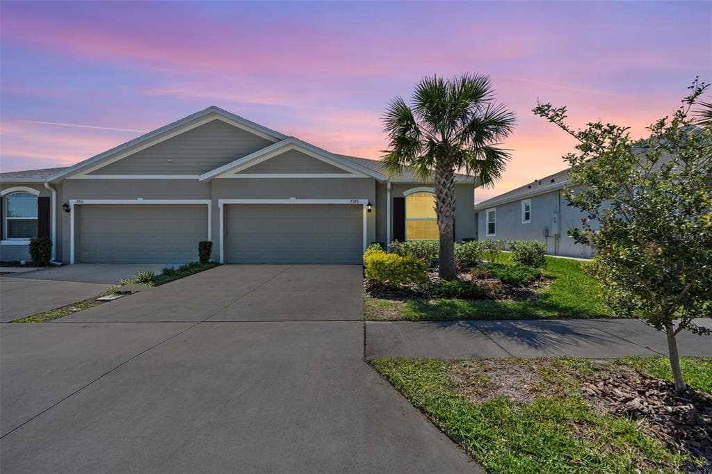 7399 STONEBROOK CIRCLE
