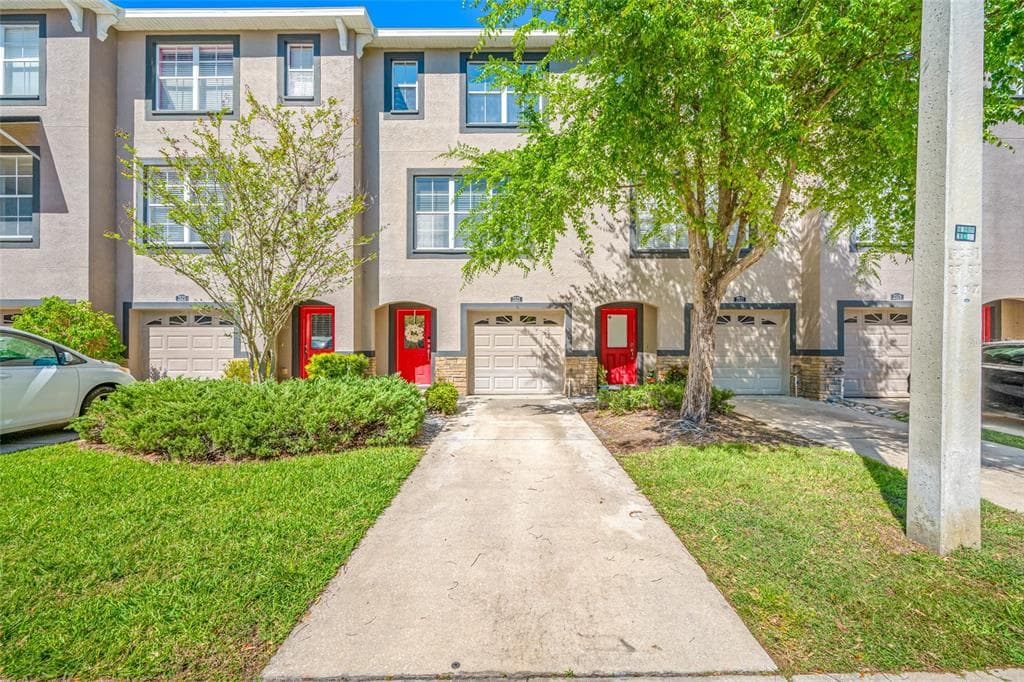 2523 MIDDLETON GROVE DR BRANDON, FL 33511