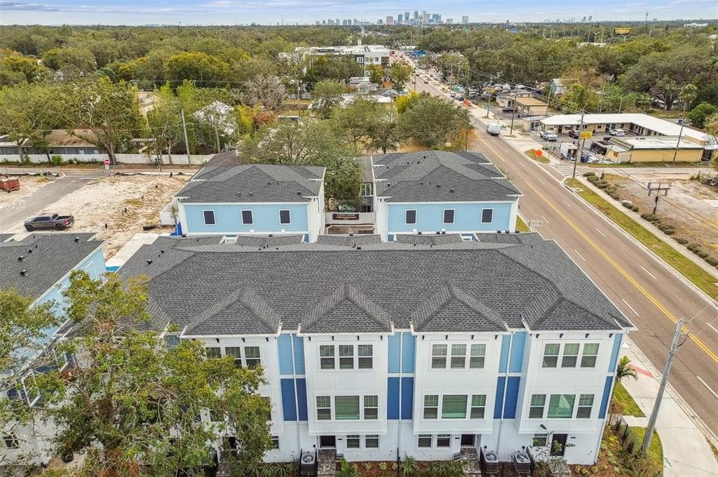 6605 N NEBRASKA AVENUE UNIT 28 TAMPA, FL 33604