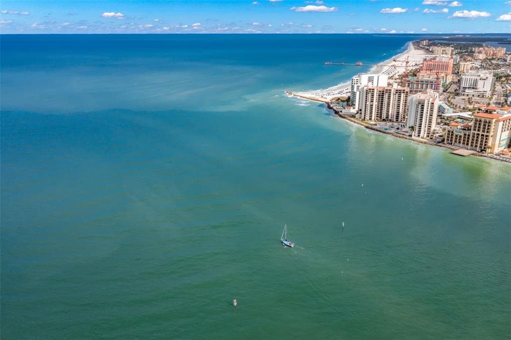 440 S GULFVIEW BOULEVARD UNIT 1701 CLEARWATER BEACH, FL 33767