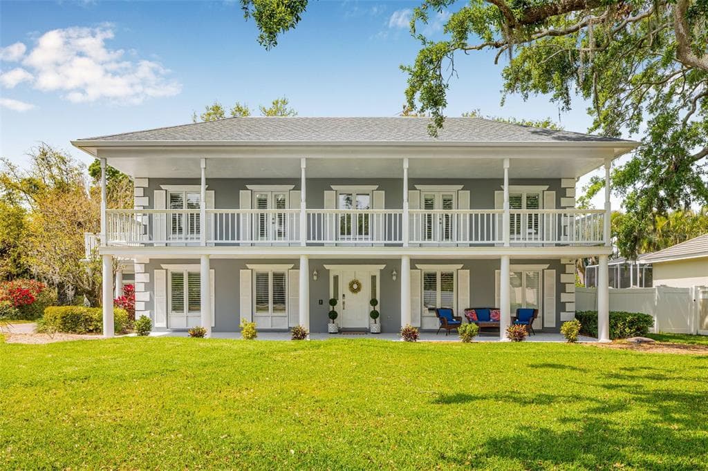 7352 HUNT CLUB LANE