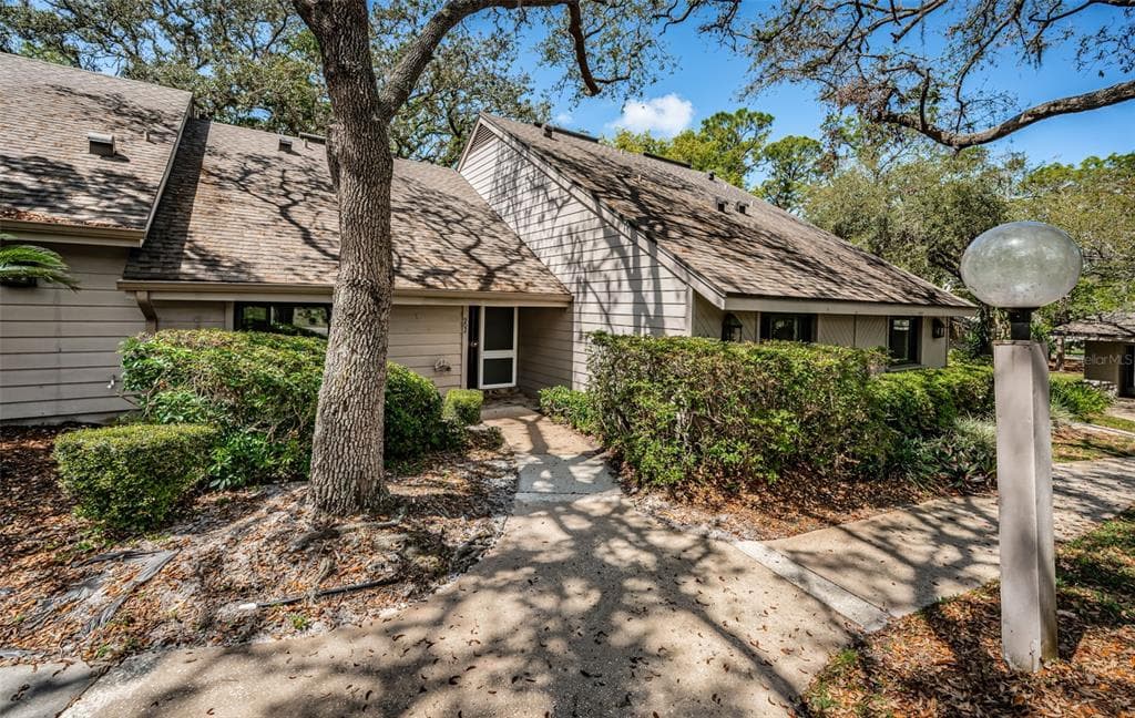902 OLD MILL POND ROAD PALM HARBOR, FL 34683