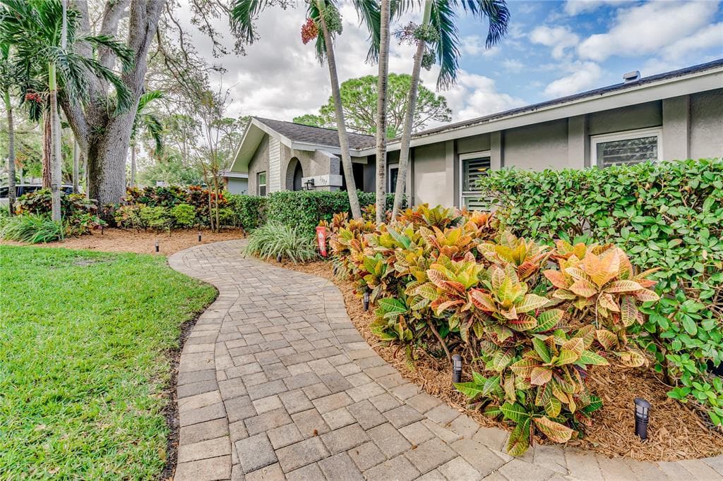1397 88TH AVENUE N ST PETERSBURG, FL 33702