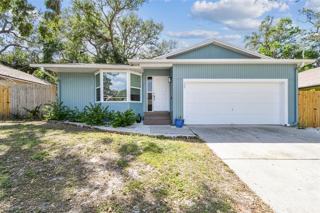 35 HARBOR OAKS CIRCLE SAFETY HARBOR, FL 34695