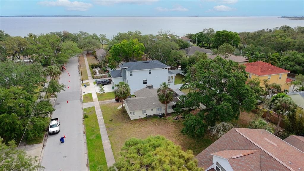 0000 W BAY HAVEN TAMPA, FL 33611