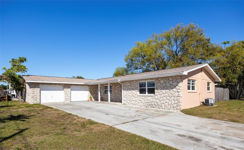 10905 126TH AVENUE LARGO, FL 33778