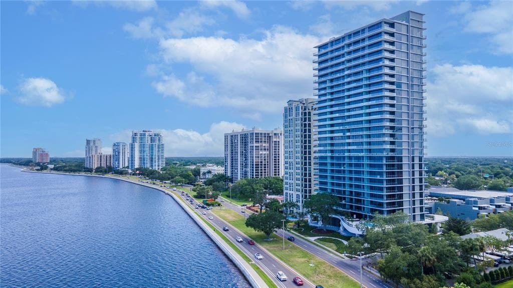 3101 BAYSHORE BOULEVARD UNIT 1401 TAMPA, FL 33629