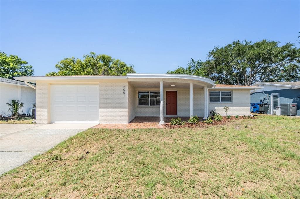 2551 FENTRESS PLACE HOLIDAY, FL 34691