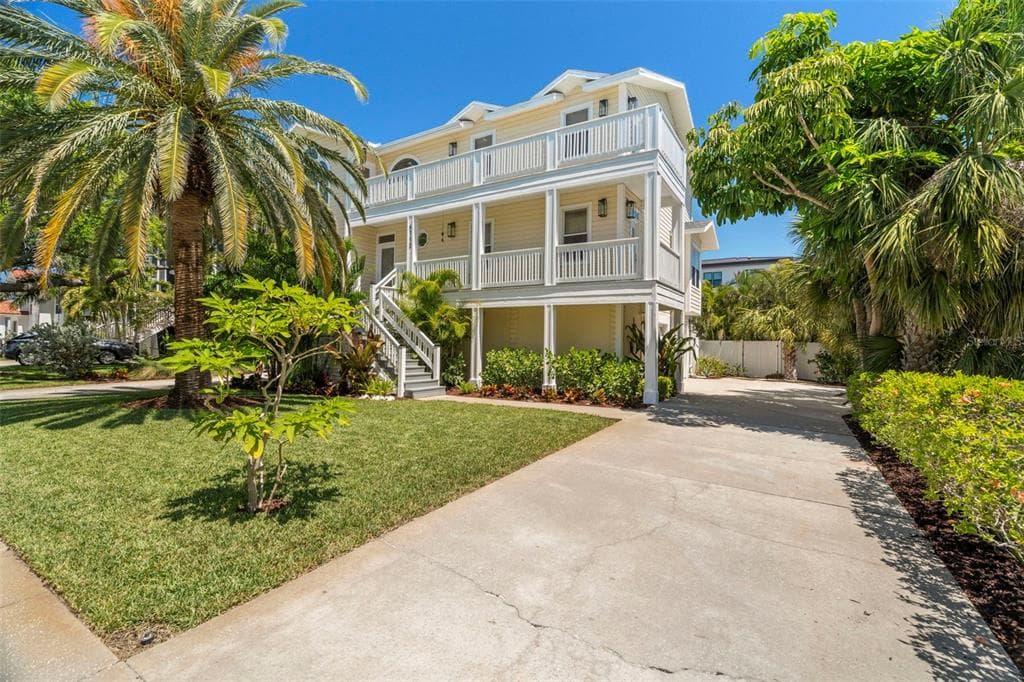 6113 KIPPS COLONY DRIVE W GULFPORT, FL 33707