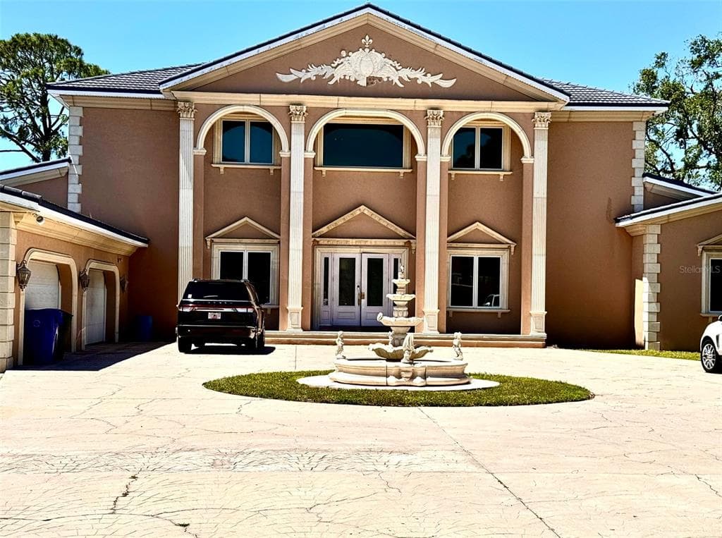 1516 BAYSHORE BOULEVARD DUNEDIN, FL 34698