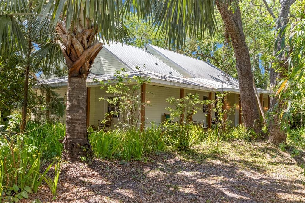 187 SAGE CIRCLE CRYSTAL BEACH, FL 34681