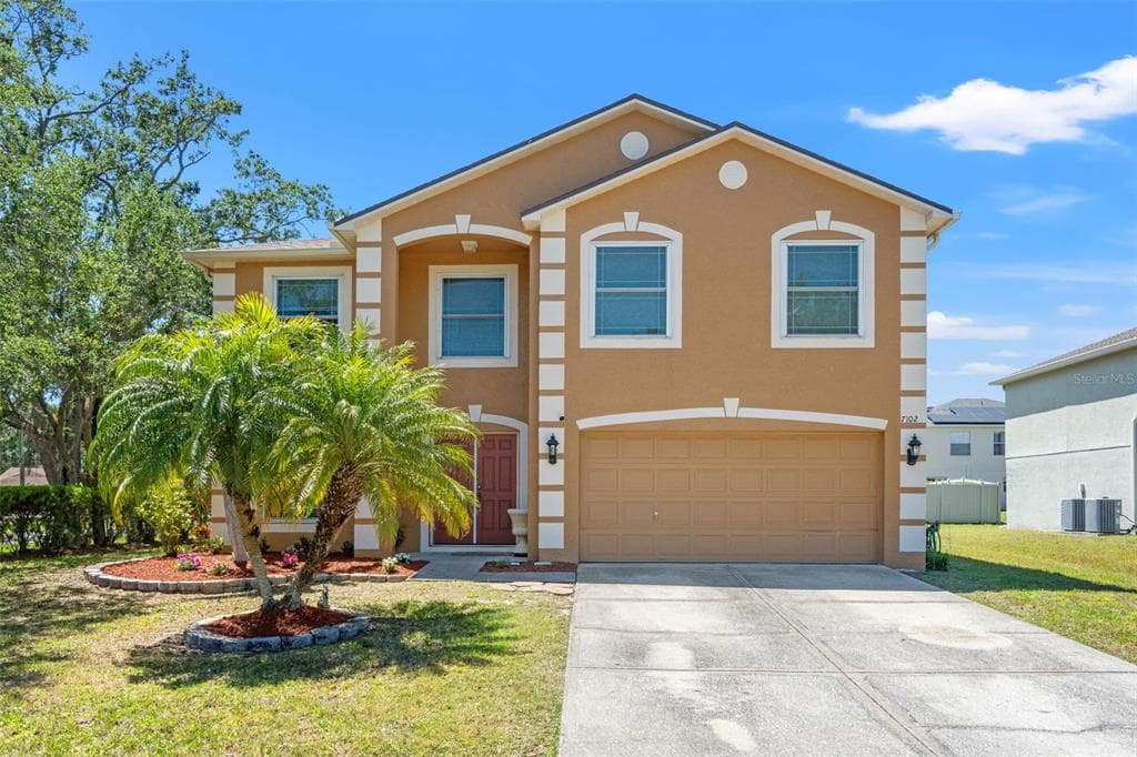 7102 W CREEK DRIVE