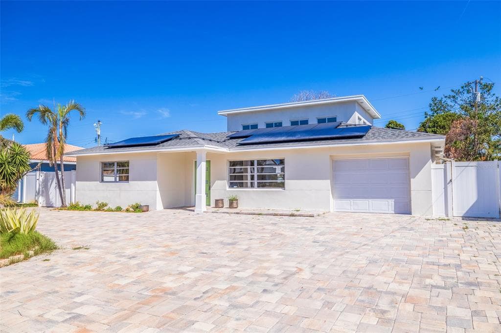 233 45TH AVENUE ST PETE BEACH, FL 33706