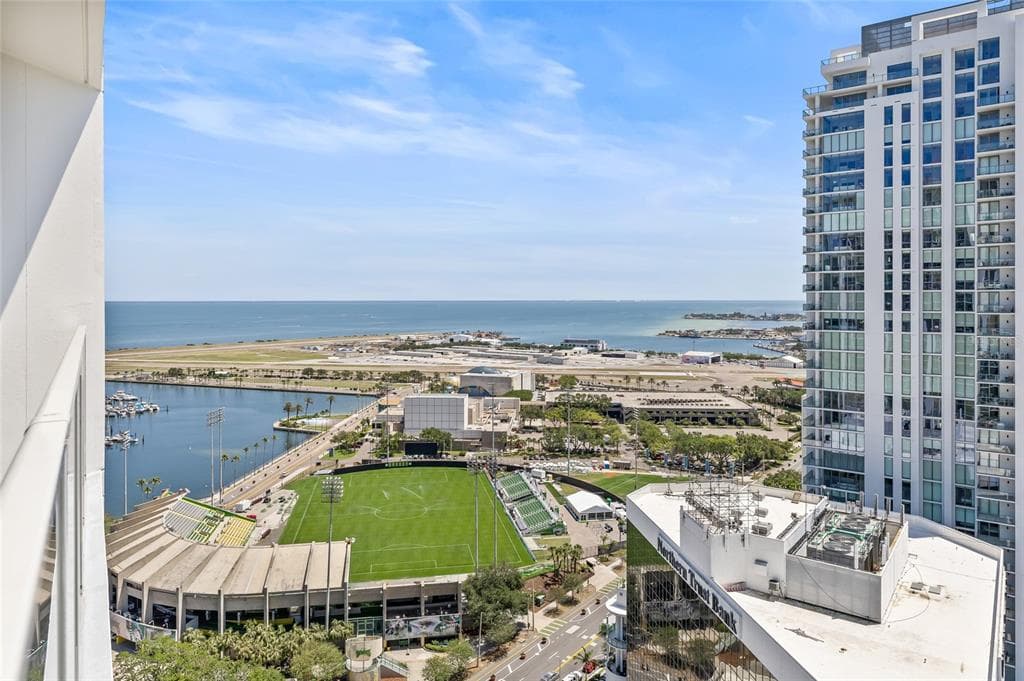 175 1ST STREET S UNIT 2603 ST PETERSBURG, FL 33701