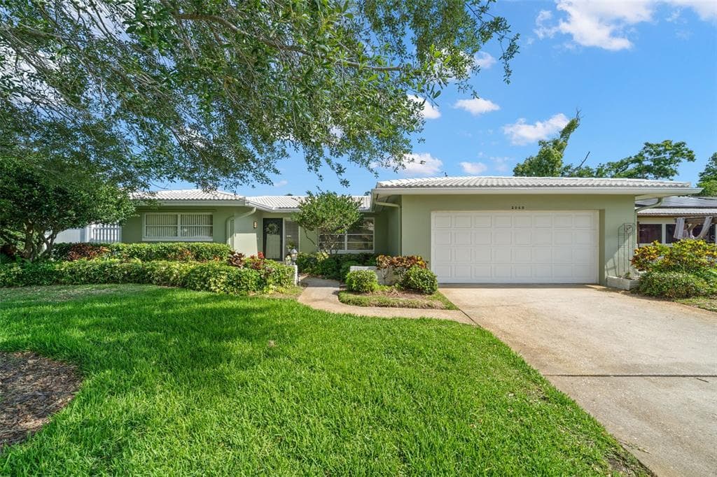 2060 ATTACHE COURT CLEARWATER, FL 33764