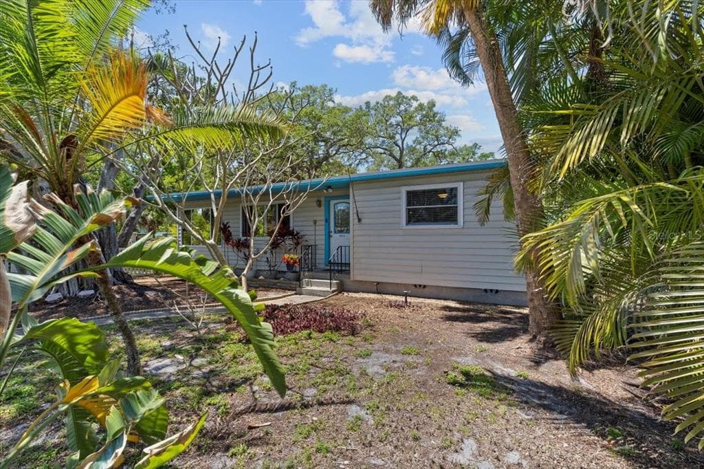 3025 50TH STREET S GULFPORT, FL 33707