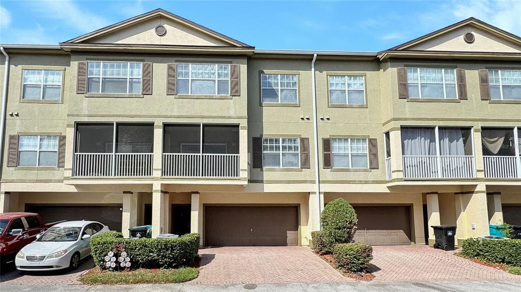 2352 GRAND CENTRAL PARKWAY UNIT 18
