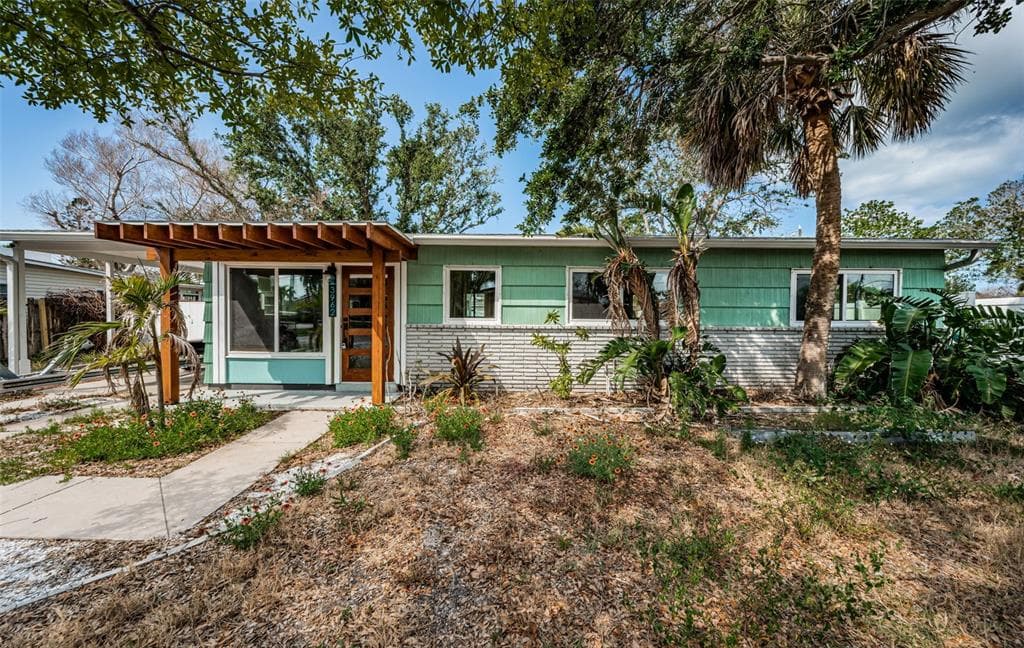 3962 POINSETTIA DRIVE ST PETE BEACH, FL 33706