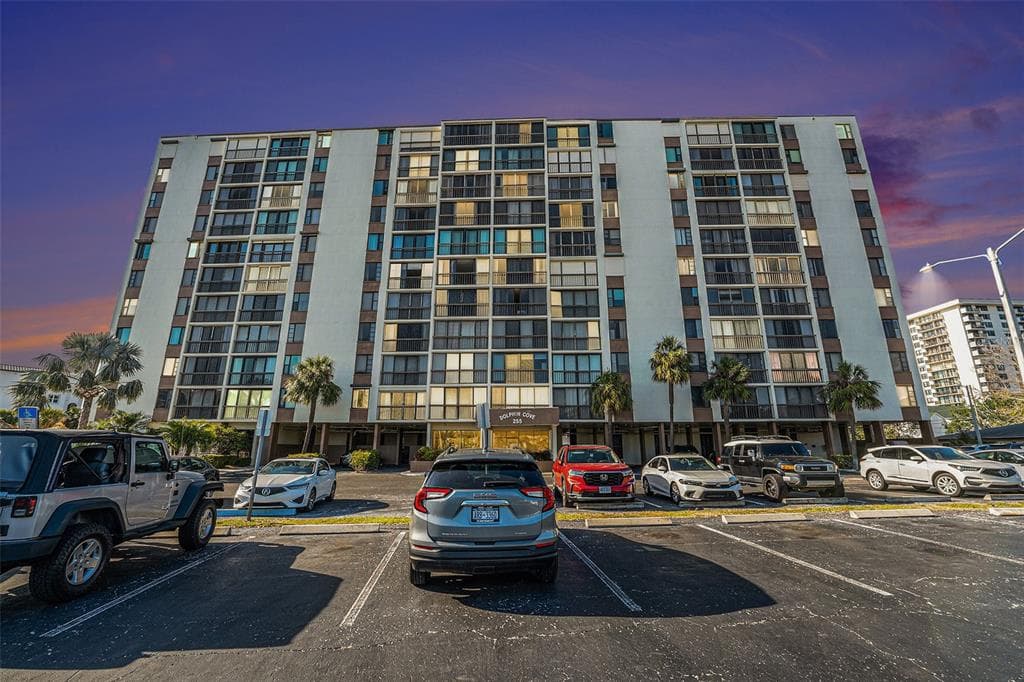 255 DOLPHIN POINT UNIT 9