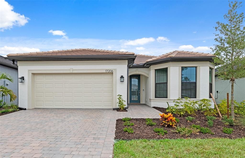 17206 LUMINOUS AVENUE VENICE, FL 34293