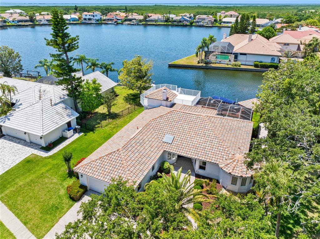 5818 CRUISER WAY TAMPA, FL 33615