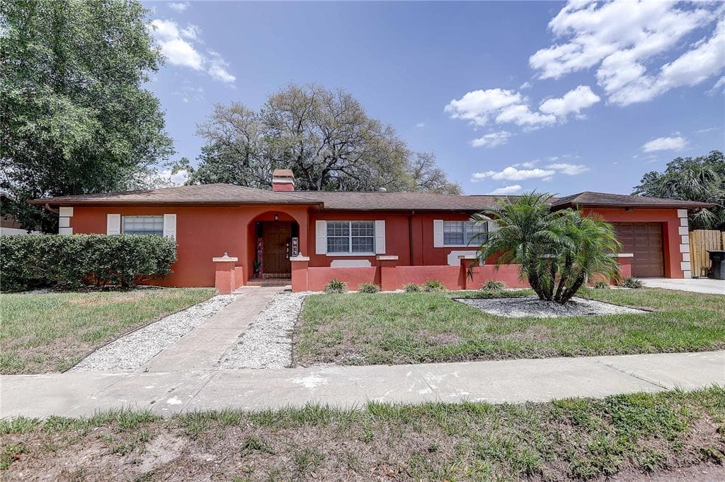 7117 WRENWOOD CIRCLE