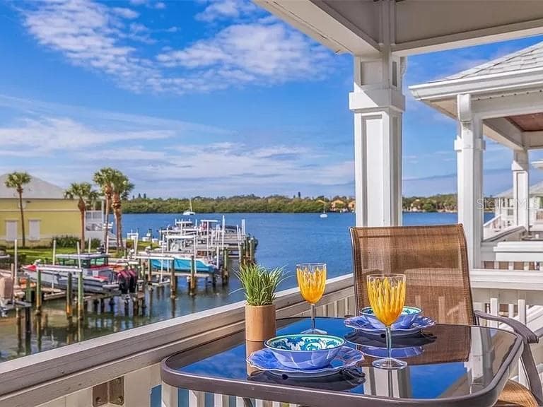 5191 SALMON DRIVE SE UNIT C ST PETERSBURG, FL 33705