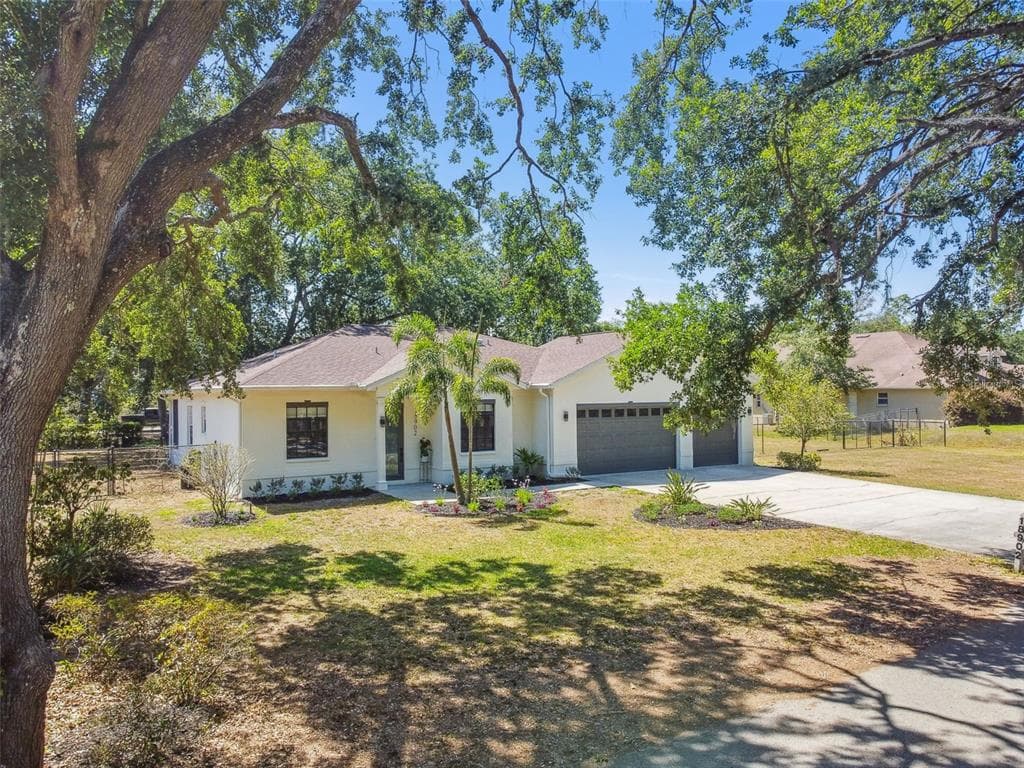 18902 SPRING HOLLOW DRIVE LUTZ, FL 33559