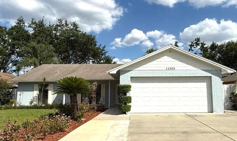 11303 HOLLYGLEN DRIVE