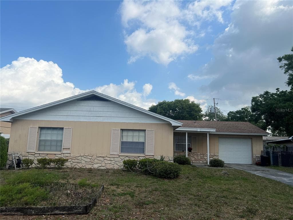 2507 HOLLIS DRIVE TAMPA, FL 33618