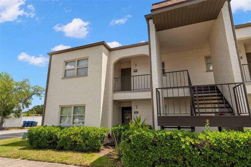 7701 STARKEY ROAD UNIT 332 SEMINOLE, FL 33777