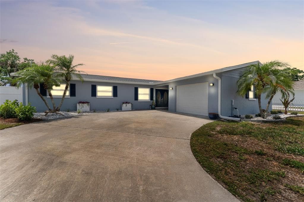 10710 DONBRESE AVENUE TAMPA, FL 33615