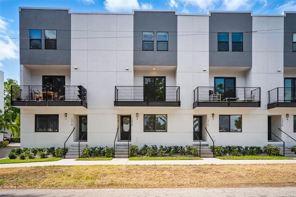 1316 W CARMEN STREET UNIT 2 TAMPA, FL 33606