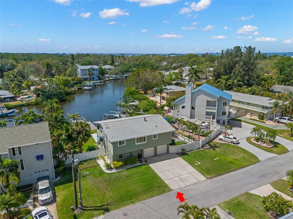261 KENTUCKY AVENUE CRYSTAL BEACH, FL 34681