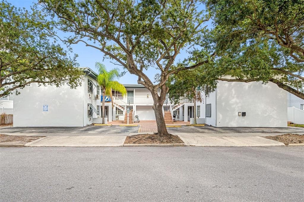 211 DANUBE AVENUE UNIT 6 TAMPA, FL 33606