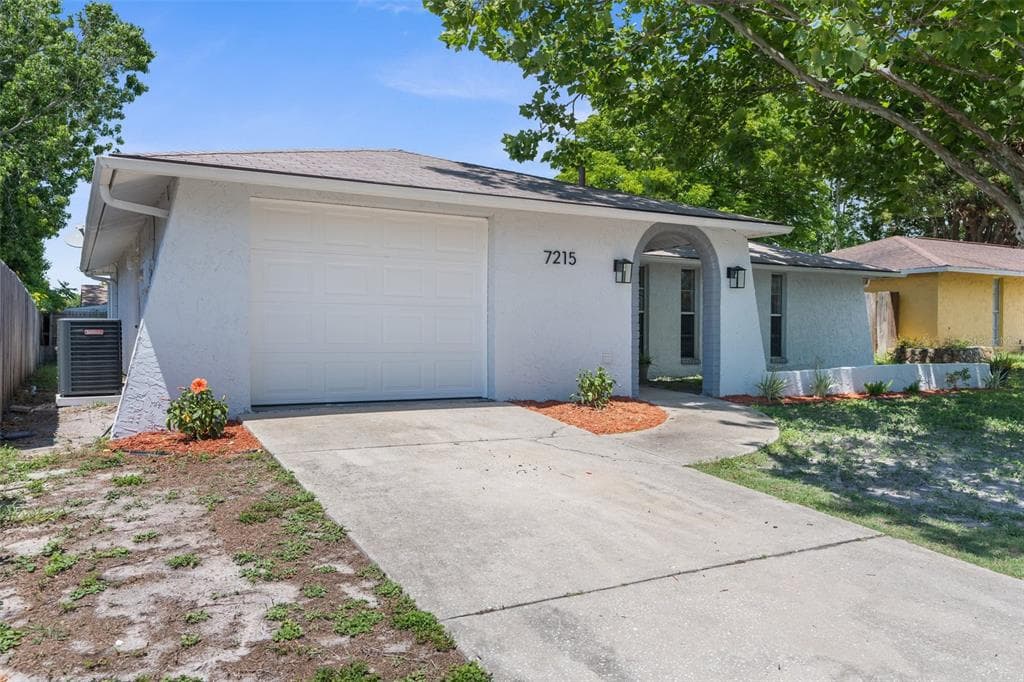 7215 SAN MORITZ DRIVE PORT RICHEY, FL 34668